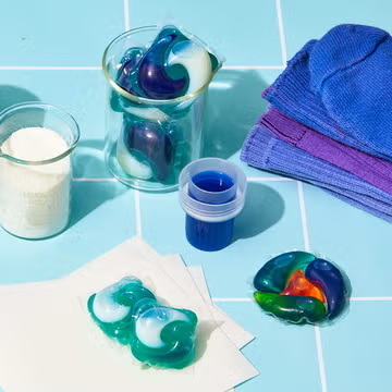 Le d&eacute;tergent &agrave; lessive Cheer est-il disponible en dosettes&nbsp;?